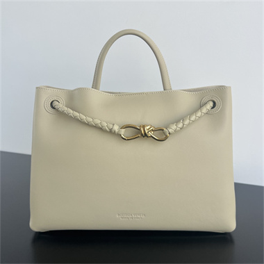 bottega veneta andiamo leather tote bag #810214
